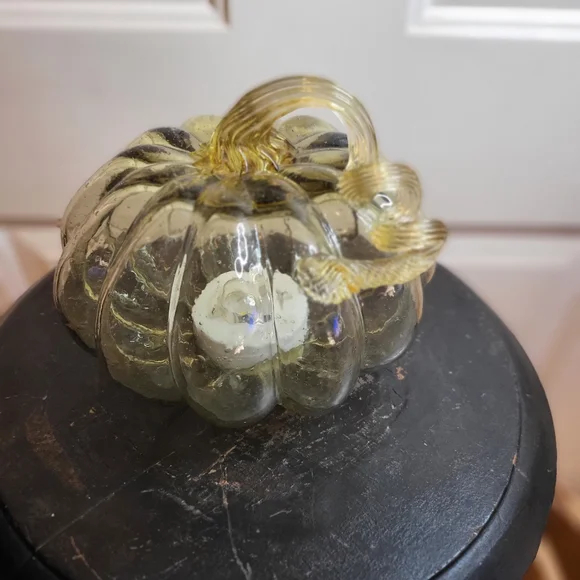Beautiful Hand Blown Amber Glass Light up Pumpkin For Fall 6"×8" - Picture 2 of 9